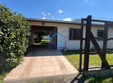 Casa · 2 Quartos · 1 Vaga · Casa para Temporada em Pérola – Arroio do Sal