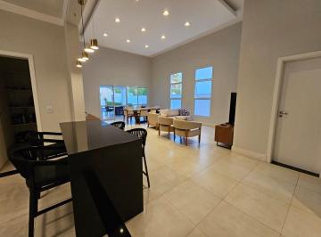 2a4c0bdfffd58b3235c0e64ed62b408a5492977f · Casa com 4 dormitórios, 415 m² - venda por R$ 3.300.000,00 ou aluguel por R$ 18.021,06/mês - Condomí