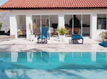 Casa · 1587m² · 5 Quartos · 4 Vagas · Chácara Exclusiva à Venda no Condomínio Cafezal VI – Itupeva/SP