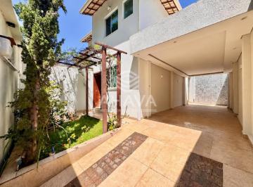 Casa · 132m² · 2 Quartos · 2 Vagas · Casa Geminada 2 Quartos à Venda, 132m², 2 Vagas, Bairro Santa Amélia, próximo a Avenida Portugal