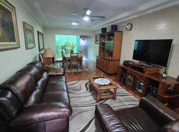 Casa · 187m² · 3 Quartos · 6 Vagas · Lindo sobrado na Vila Matilde