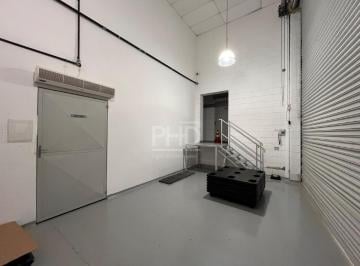 Comercial · 556m² · 2 Vagas · Galpão de 556 m² - Vila Camilópolis/ Santo André