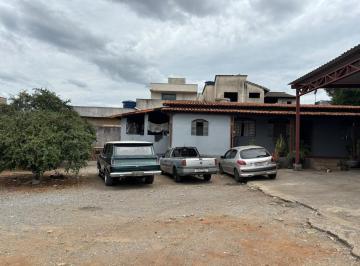 Casa · 60m² · 2 Quartos · 6 Vagas · Casa com Amplo Espaço Externo e Potencial Comercial no Floresta