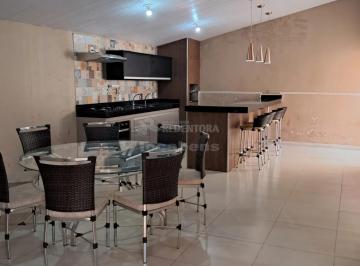 Casa · 200m² · 3 Quartos · 2 Vagas · Bady Bassitt - Casa com 02 dormitórios, sendo 01 tipo apartamento