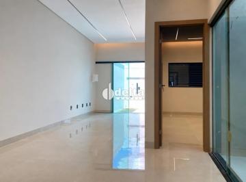 Casa · 125m² · 2 Quartos · 2 Vagas · Casa com 2 quartos sendo 1 suíte disponível para venda no bairro Jardim Holanda em Uberlândia-MG