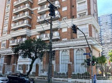 Apartamento · 145m² · Apartamento Padrão em Curitiba