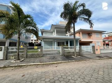 Casa · 232m² · 4 Quartos · 2 Vagas · Casa à venda - na Praia de Palmas