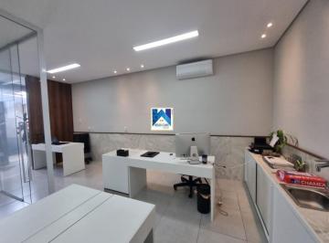 Comercial · 170m² · 3 Vagas · Prédio Comercial para alugar em Centro de 170.00m² com 3 Garagens