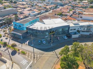 Comercial · 141m² · 2 Vagas · Sala Comercial para alugar em Jardim Ipiranga de 141.41m² com 2 Garagens