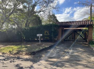 Terreno de 3 quartos, Botucatu · Chácara para venda em Chácara Recreio Vista Alegre de 200.00m² com 3 Quartos, 1 Suite e 3 Garagens