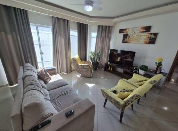 Casa · 231m² · 3 Quartos · 2 Vagas · Casa de Condomínio para venda em Parque São Cristóvão de 231.00m² com 3 Quartos, 1 Suite e 2 Garagen