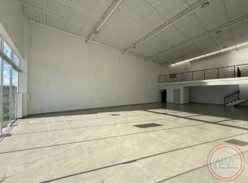 Comercial · 248m² · 3 Vagas · Galpão / Depósito / Armazém para alugar em Jardim Serra Dourada de 248.00m² com 3 Garagens