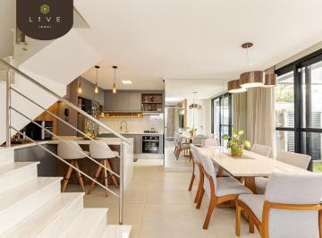 Casa · 131m² · 3 Quartos · 2 Vagas · Casa em condomínio no Ahú | 3 quartos, 1 suíte | Terraço com churrasqueira | 2 vagas