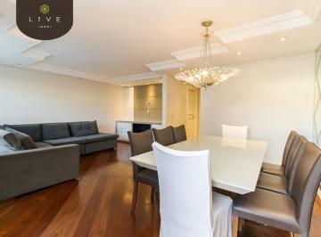 Casa · 136m² · 3 Quartos · 2 Vagas · Sobrado mobiliado à venda, de frente para a rua, com 3 quartos, sendo 1 suíte, e 2 vagas de garagem,
