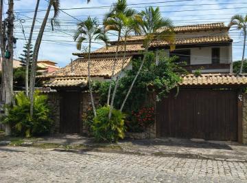 Casa de 3 quartos, Cabo Frio · Casa para Aluguel em Área Residencial Nobre, próxima ao Shopping