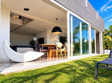 Casa · 291m² · 3 Quartos · 5 Vagas · Casa em condomínio, 3 dormitórios, 1 suíte, 5 vagas, Passo das Pedras, Porto Alegre.