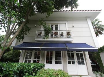 60acaac8-1294-468f-91c6-73866fed9c34 · Casa para venda em Jardim América com 4 quartos, sendo 3 suítes, 437m²
