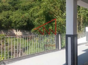 Apartamento · 200m² · 4 Quartos · 1 Vaga · Excelente casa em amplo terreno na Glória!