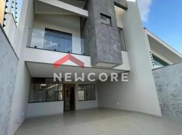 Casa · 172m² · 4 Quartos · 3 Vagas · Casa em Rua Pioneiro Abílio Gaspar - Parque Avenida - Maringá/PR
