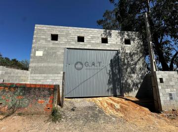 Foto 01 · Salão Comercial de 300m² em Sorocaba-SP, Jardim Santa Cecilia: 2 Banheiros, 2 Vagas de Garagem!