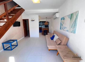 Casa · 57m² · 2 Quartos · 1 Vaga · Casa para locação anual na Enseada Azul