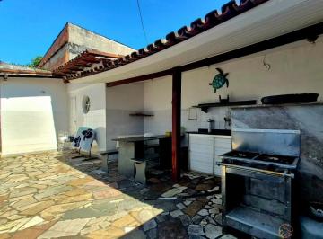 Casa · 240m² · 4 Quartos · 10 Vagas · Casa duplex à venda com 4 dormitórios sendo 2 suítes no bairro itapebussu - Guarapari/ES