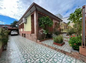 Casa · 82m² · 3 Quartos · Casa com 3 quartos e churrasqueira, bem localizada no São Sebastião