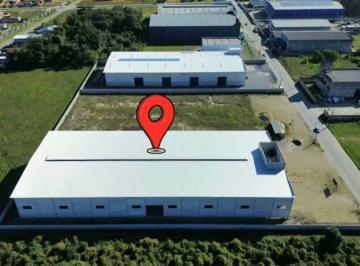Comercial de 4 quartos, · Galpão industrial e logístico