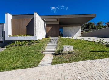 Casa de 4 quartos, Almirante Tamandaré · Casa Alto Padrão 408 m² Privativos | 4 Suítes | Piscina | 3 Vagas