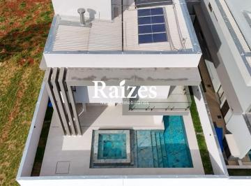 Casa · 335m² · 4 Quartos · 3 Vagas · Linda Casa com 4 suítes e escritório na Zona Sul