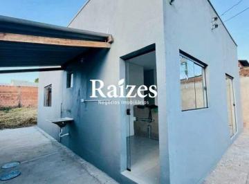 Casa · 91m² · 2 Quartos · 3 Vagas · Casa à venda em Uberlândia - Bairro São Jorge Sul | 2 quartos, suíte e 3 vagas
