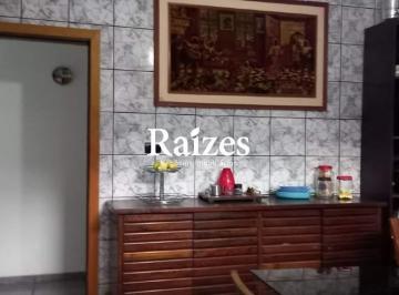 Casa · 250m² · 4 Quartos · 2 Vagas · Casa com 4/4, sendo 2 suítes no Cidade Jardim