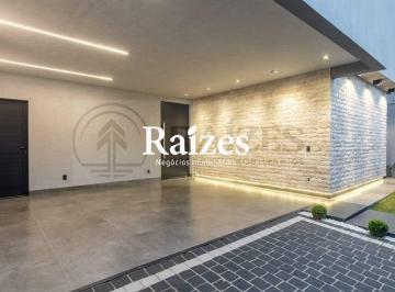 Casa · 183m² · 3 Quartos · 3 Vagas · Casa Alto Padrão para Venda em Uberlândia / MG no bairro Novo Mundo
