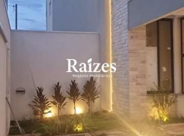 Casa · 180m² · 3 Quartos · 3 Vagas · Ótima casa no Novo Mundo com 3 suítes com closet
