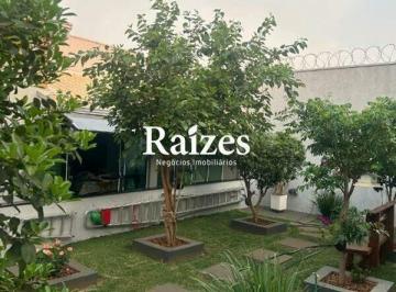 Casa · 185m² · 3 Quartos · 3 Vagas · Casa com 3 quartos sendo 1 suíte e closet no Jardim Sul em Uberlândia
