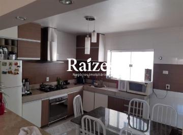 Apartamento · 84m² · 3 Quartos · 2 Vagas · Apto com 3/4 sendo 1 suíte no Santa Maria