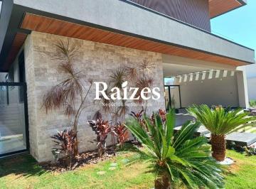 Casa · 375m² · 4 Quartos · 4 Vagas · Casa em condomínio fechado à venda em Uberlândia com 4 suítes e área gourmet