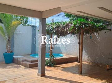 Casa · 149m² · 3 Quartos · 4 Vagas · Casa à Venda em Uberlândia no bairro Jardim Botânico com 3 quartos sendo 1 suíte