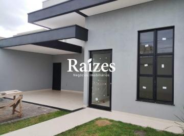 Casa · 159m² · 3 Quartos · 4 Vagas · Excelente casa com 3 quartos sendo 1 suíte no Laranjeiras