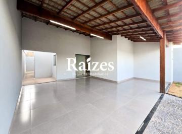 Casa · 155m² · 3 Quartos · 6 Vagas · Casa com 3 quartos sendo 1 suíte no Bairro Granada em Uberlândia