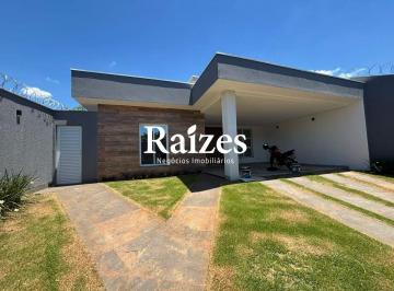 Casa · 230m² · 3 Quartos · 4 Vagas · Casa residencial à venda em Uberlândia - Cidade Jardim, 3 suítes, 4 vagas