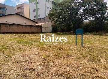 Terreno · 257m² · Terreno de oportunidade no Bosque dos Buritis na avenida principal com 257m2