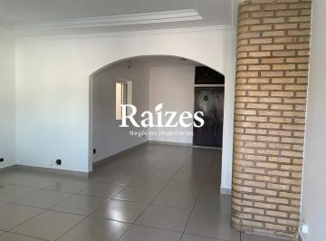 Casa · 300m² · 1 Quarto · 3 Vagas · Casa Comercial com habite-se para Alugar em Uberlândia - Bairro Brasil, 300m², 5 Ambientes