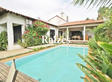 Casa · 300m² · 3 Quartos · 4 Vagas · Casa para Alugar no Cidade Jardim com 300m², Lote de 1.000m² com Piscina e 3 Suítes