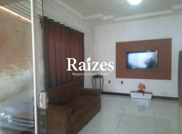 Casa · 140002m² · 2 Quartos · 2 Vagas · Casa residencial com 2 quartos e 2 vagas no Luizote de Freitas em Uberlândia