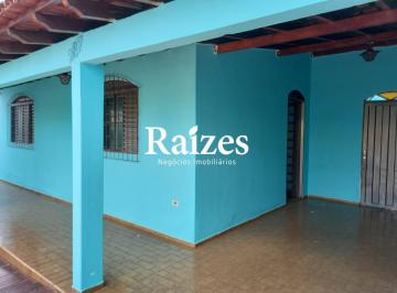 Casa · 87m² · 3 Quartos · 2 Vagas · Casa com 3 quartos e suíte no Santa Mônica em Uberlândia