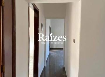 Casa · 150m² · 4 Quartos · 1 Vaga · Casa Residencial à venda com 4 quartos, quintal e 2 varandas no Luizote em Uberlândia