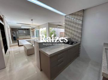 Casa · 220m² · 3 Quartos · 3 Vagas · Casa em condomínio fechado com 3 suítes no Granja Marileusa