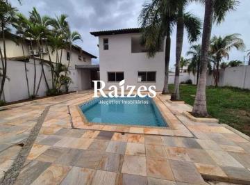 Casa · 288m² · 5 Quartos · 2 Vagas · Casa Espaçosa com 4 Quartos, Piscina e Edícula Independente no Jardim Karaíba em Uberlândia