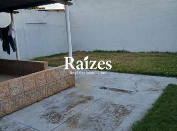 Casa · 100m² · 3 Quartos · 3 Vagas · Casa Residencial à venda no Bairro Laranjeiras com 3 quartos, 1 suíte, 3 vagas